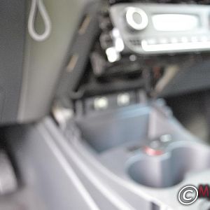 [HOW-TO][6R][Interieur]-Originele-vw-armsteun-installeren-afb4web