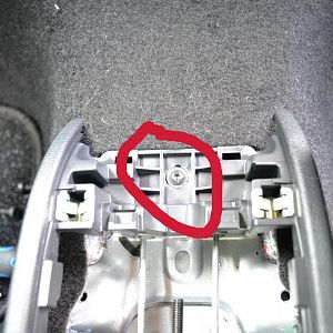 [HOW-TO][6R][Interieur]-Originele-vw-armsteun-installeren-afb7web