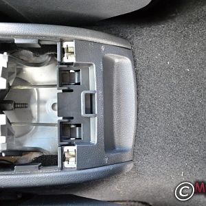 [HOW-TO][6R][Interieur]-Originele-vw-armsteun-installeren-afb10web