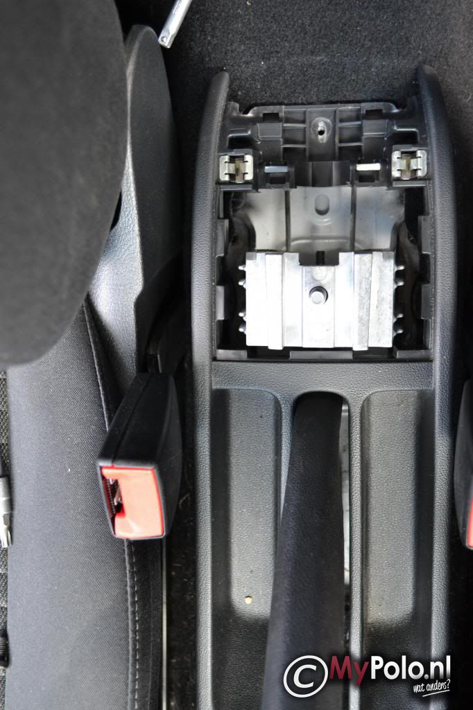 [HOW-TO][6R][Interieur]-Originele-vw-armsteun-installeren-afb8web