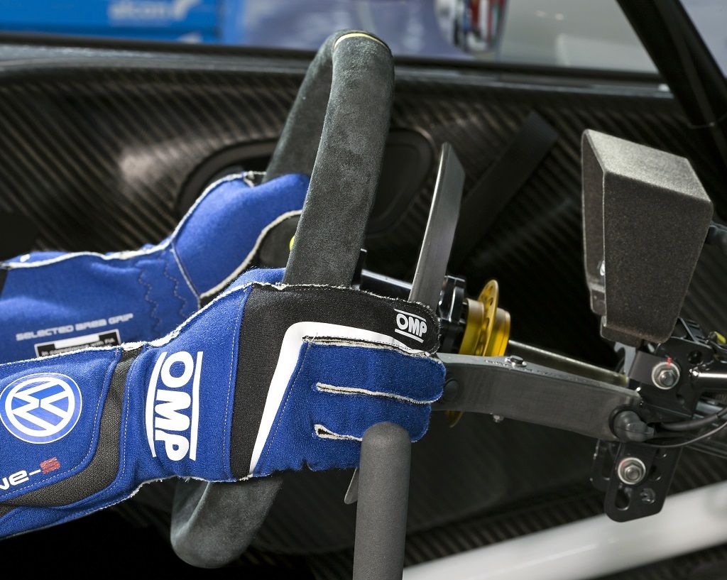 Volkswagen Polo R WRC 2015 013.jpg