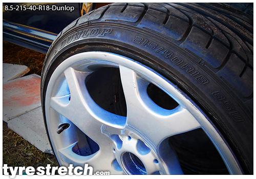 8.5-215-40-R18-Dunlop.jpg